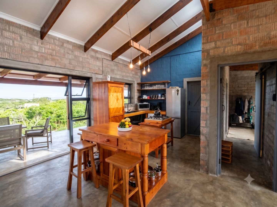 2 Bedroom Property for Sale in Cannon Rocks Eastern Cape